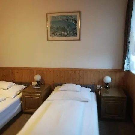 Gruendner Vendeghaz 3* Siófok