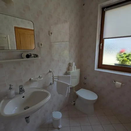 Bed & Breakfast Gruendner Vendeghaz 3*