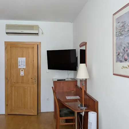 Grundner Vendeghaz Bed & Breakfast Siofok