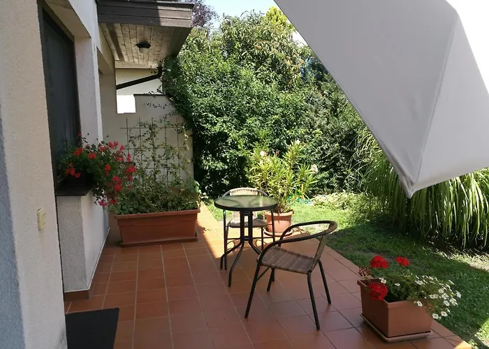 Gruendner Vendeghaz B&B 4*