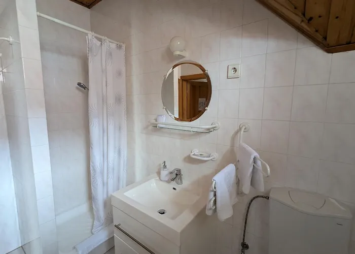 B&B Gruendner Vendeghaz